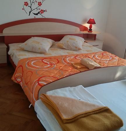 Apartment Valeria Лопар Екстериор снимка
