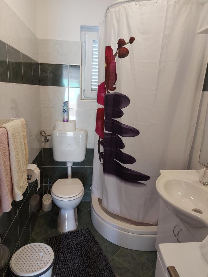 Apartment Valeria Лопар Екстериор снимка