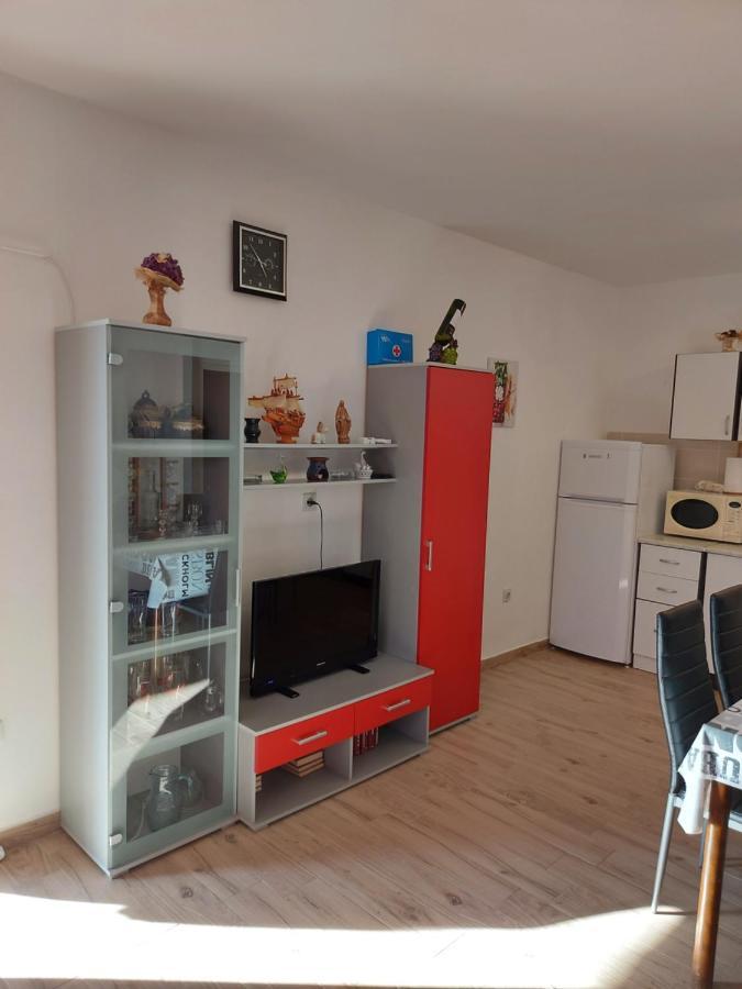 Apartment Valeria Лопар Екстериор снимка
