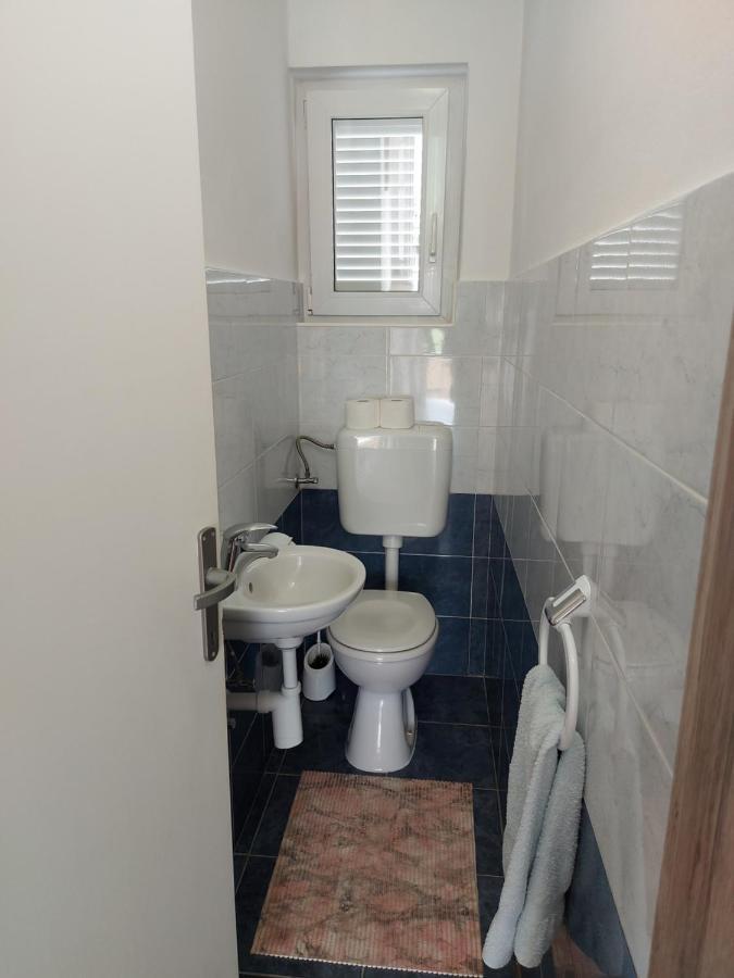 Apartment Valeria Лопар Екстериор снимка