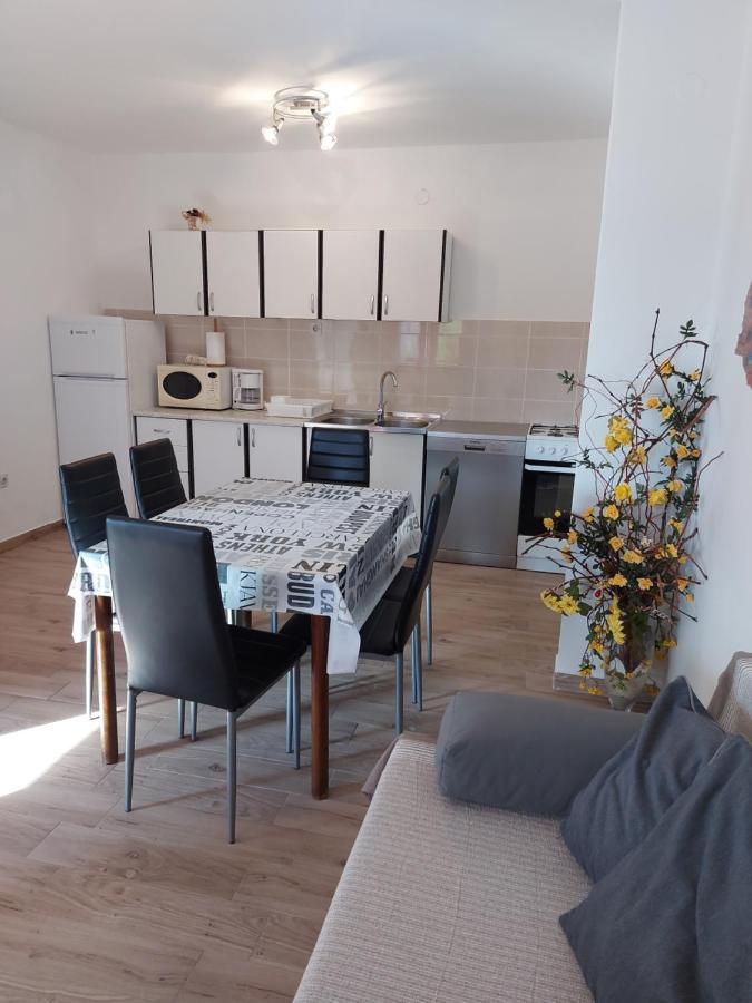 Apartment Valeria Лопар Екстериор снимка