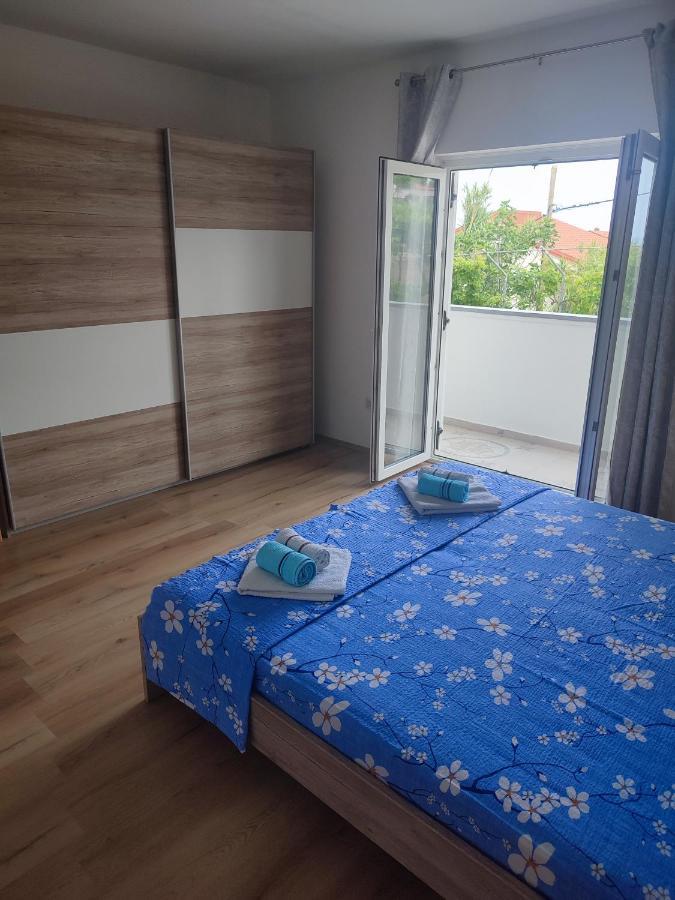 Apartment Valeria Лопар Екстериор снимка