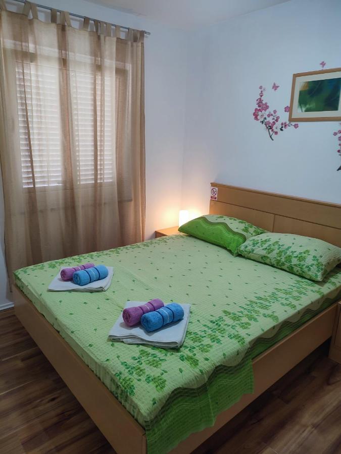Apartment Valeria Лопар Екстериор снимка
