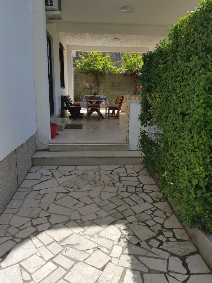 Apartment Valeria Лопар Екстериор снимка